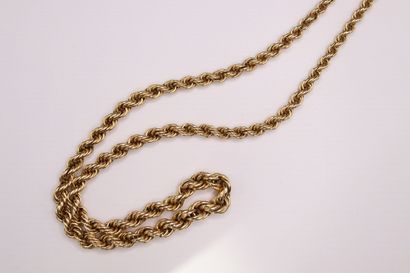 null Necklace with braided mesh in yellow gold 18K (750).
Necklace size : 45.5 cm...