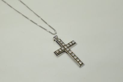 null Chain and its pendant cross in 18K (750) white gold, the cross paved with modern...