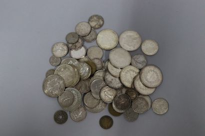 null Lot de pièces en argent comprenant:
- 50 Francs Hercule 1974x2, 1975, 1976,...
