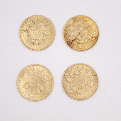 null Lot de quatre pièces en or de 20 francs Napoléon III tête nue. (1852 A x 4)
TTB...