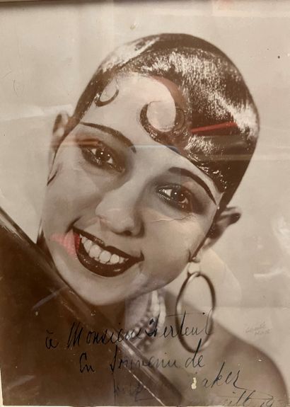 null Josephine BAKER (1906-1975). Photograph with autograph dedication signed, Marseille...