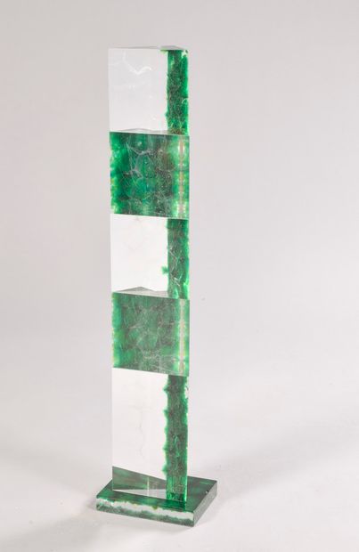 null LEPERLIER Étienne, 1952-2014
Green totem, 1983
translucent glass sculpture with...