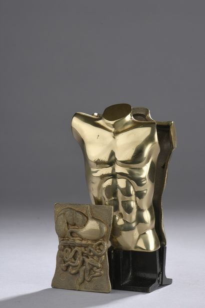 null BERROCAL Miguel, 1933-2006,
Torse épigastrique,
sculpture en métal doré sur...