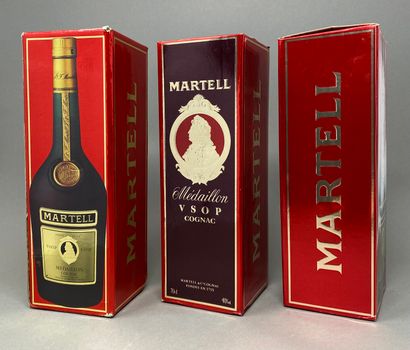 null 3 bouteilles COGNAC "Médaillon", Martell VSOP 	 (en étuis)