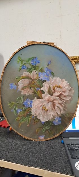 null FRENCH SCHOOL Second half of the 19th century
Blueberries and peonies

Pastel...