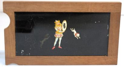 null PLAQUE à Tirette en verre - cadre bois - jongleur au chien. Circa 1890/1900...