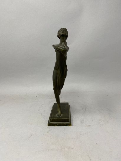 null ZELIKSON Serge (1890-1966)
La danseuse 
bronze signé sur la terrasse 
usures...