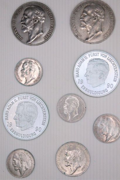 null LIECHTENSTEIN
Lot of 9 silver coins : 
5 Krone 1910,1915
2 Krone 1915
1 Krone...