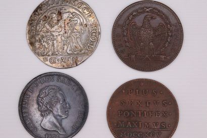 null ITALIE 
Lot de 4 monnaies en argent (2) et en bronze (2) 
Bologne Pie VI : 2...