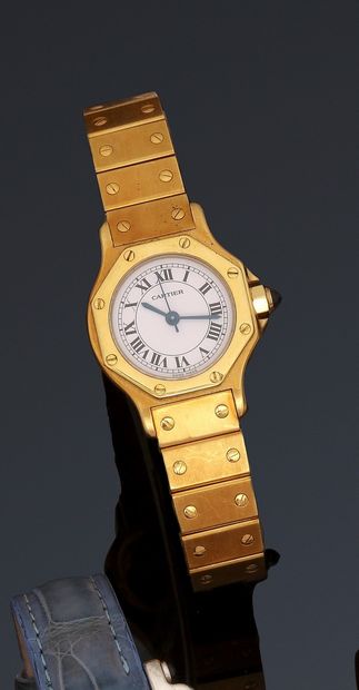 null CARTIER SANTOS 
Circa 1980
Ladies' wristwatch in 18k (750) yellow gold, white...