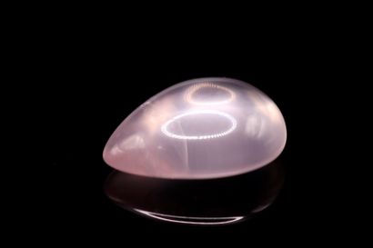 null Pink quartz pear cabochon on paper.
Probably not treated.
Weight : 6.89 cts

Size...