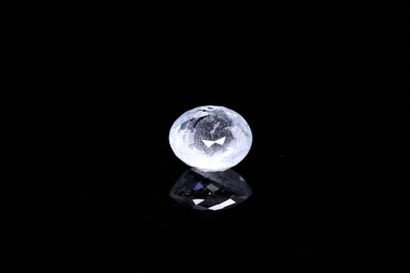 Round aquamarine on paper.
Probably unheated.
Weight...