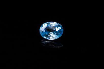 null Natural blue oval zircon on paper. 
Weight : 1.42 ct

Dimensions: 7.2mm x 5...