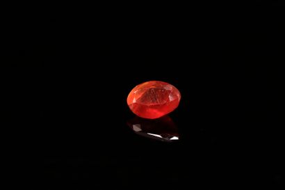null Oval orange cyanite on paper.
Probably untreated. 
Weight : 1.40 ct

Dimensions...
