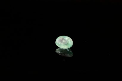 Oval emerald on paper.
Weight : 0.56 ct

Dimensions:...