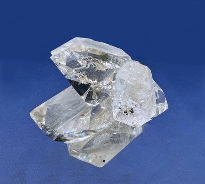 null Quartz Herkimer : six cristaux limpides accolés (jusqu'à 35 mm) - 1995
Gravières,...