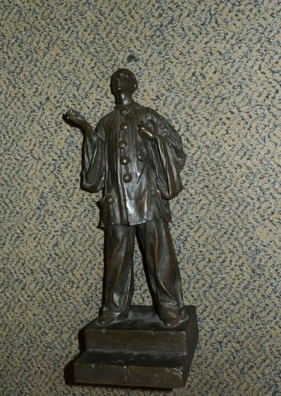 PECH Gabriel, 1854 -1930 Pierrot Bronze à patine brun clair, Susse Frères éditeurs...