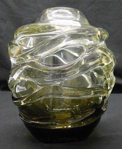 SCHNEIDER Vase ovoïde. Épreuve de tirage industriel réalisée en verre gris transparent...
