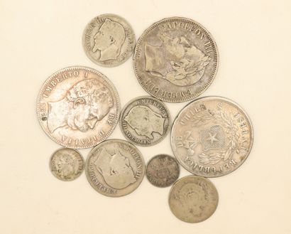 Lot de pièces en argent comprenant : 
- 5...