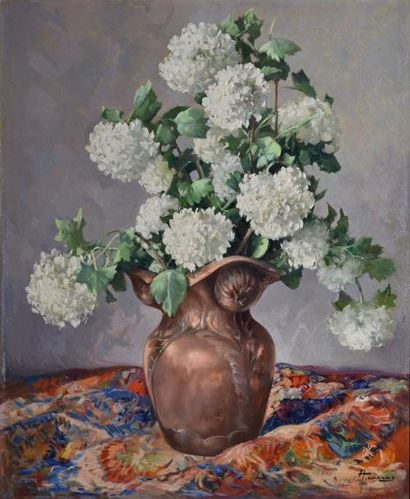 CAMOS HONORÉ, 1906-1991 Bouquet blanc au vase de cuivre Huile sur panneau, signé...