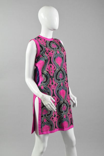PIERRE CARDIN
Circa 1960

Short dress in...