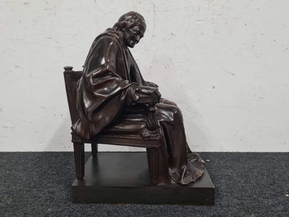 null HOUDON Jean Antoine, d'après
Voltaire assis
Sculpture en alliage de métal à...