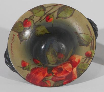 BAREL Jean (XXe siècle) Coupe à fruits à décor de fleurs. Terre de Vallauris, peinture...