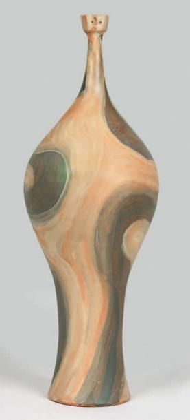 AGARD Jules (1905 -1986) Vase sculpture de femme. Terre de Vallauris, signature manuscrite...