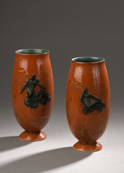 Jean MAYODON (1893 - 1967) 
Paire de vases...
