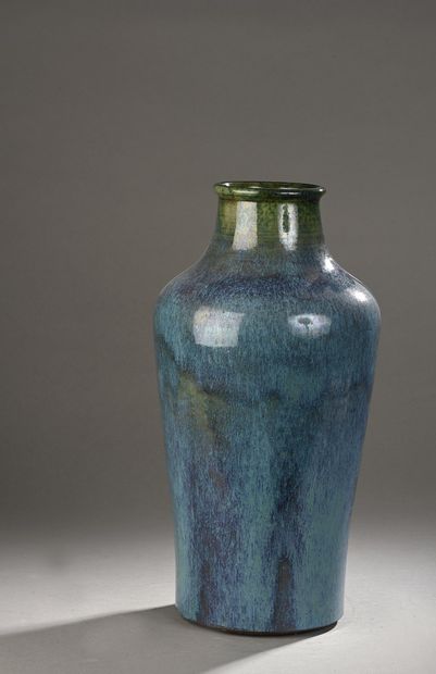 Auguste DELAHERCHE (1857 - 1940) 
Vase en...