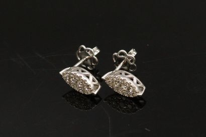 null Pair of navette-shaped earrings in 18K (750) white gold, paved with round brilliant-cut...