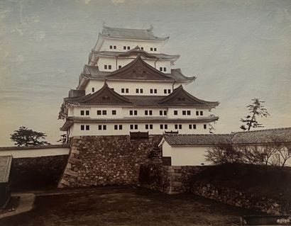 Japon
Le château de Nagoya, c. 1890
Tirage...