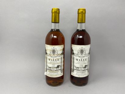 2	 bouteilles 	CH. 	de MALLE, 2° cru 	Sauternes	1982	...
