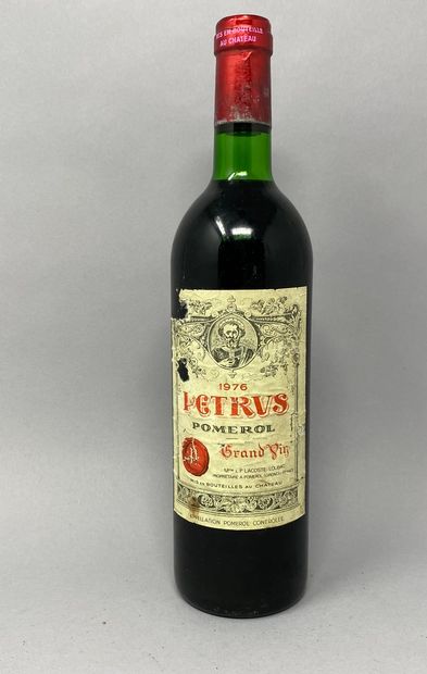 1 bouteille 		PETRUS, 	Pomerol 	1976	 (et,...