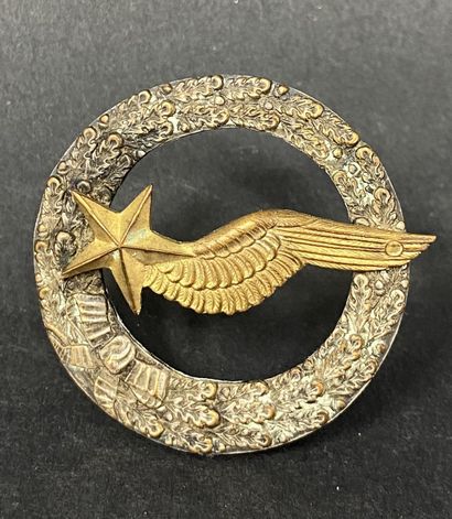 null Student pilot badge, silver (wear) and gold plated. No number.