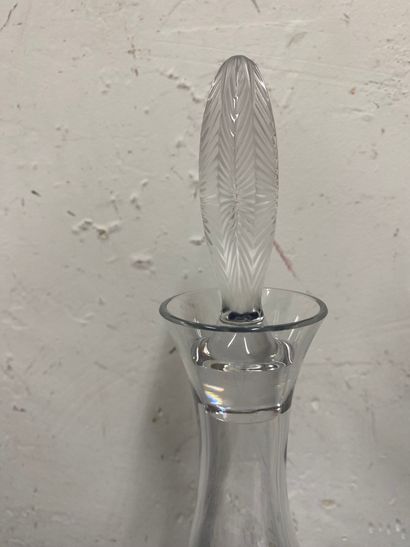 null Glass decanter with cut stopper
Signed
H 36.5 cm