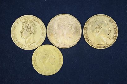 Lot de 4 pièces en or : 
10 francs Napoléon...