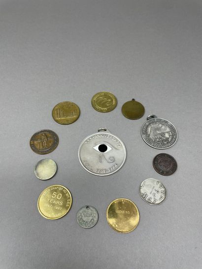 null Onze pièces diverses à de la franc-maçonnerie: médailles, jetons, … (11)