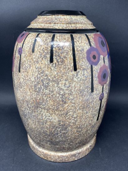 null DAGE Louis-Auguste (1885-1963)
Vase balustre en faïence à décor d'anémones stylisées...