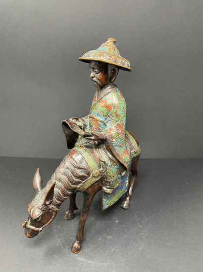 null JAPON - XXème siècle
Toba sur sa mule
Groupe en bronze cloisonné
H. 33 - L....