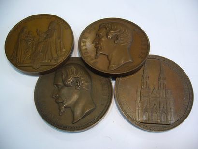 null quatre médailles à l'effigie de Napoléon III bronze à patine foncée - Eugénie...
