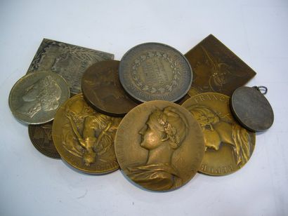 null 10 médailles en bronze: - schola Ludorum: ville de Paris, diam: 5cm - art et...