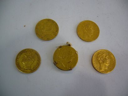null 5 pièces de 20ff or: Louis XVIII et Charles X dont une montée en pendentif 33...