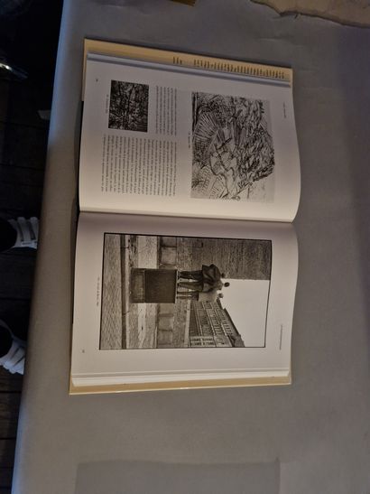 null Ensemble de deux livres photographiques divers : Edouard Boubat, Pauses, Booking...