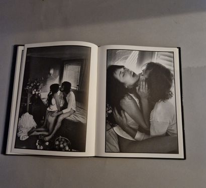 null Ensemble de deux livres photographiques divers : Dominique Issermann, Laetitia...