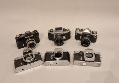 null Ensemble de six appareils photographiques divers dont Icarex 35S BM avec objectif...