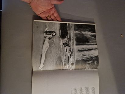 null Ensemble de quatre ouvrages photographiques divers : Lucien Clergue, Naissances...
