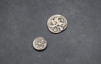 null GRECE - Thrace - Thasos (480 av.J.C.)
Lot de 2 monnaies d'argent 
Statère et...