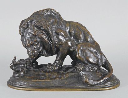 Antoine - Louis BARYE Lion au serpent Groupe en bronze à patine noire, sous le postérieur...