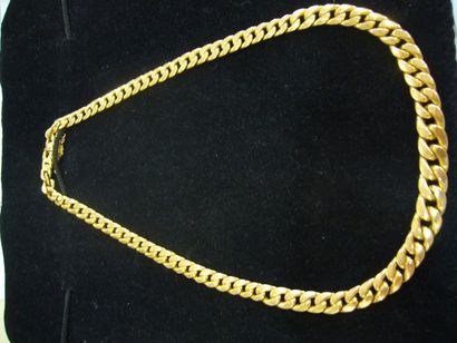 null Collier en or jaune maille gourmette. Poids : 23,4 g